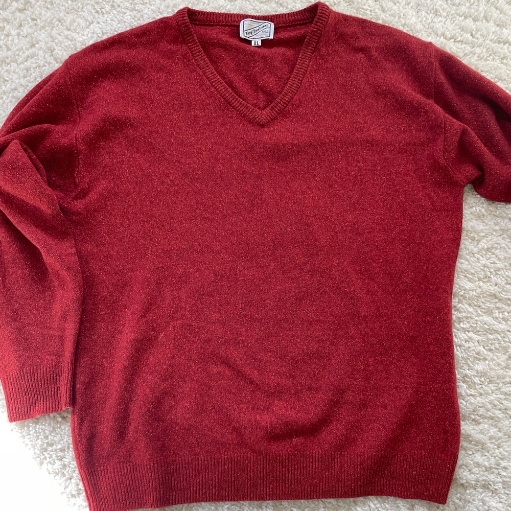 Kerry traditions. Men’s sweater size XL. Excellent condition made in Ireland.